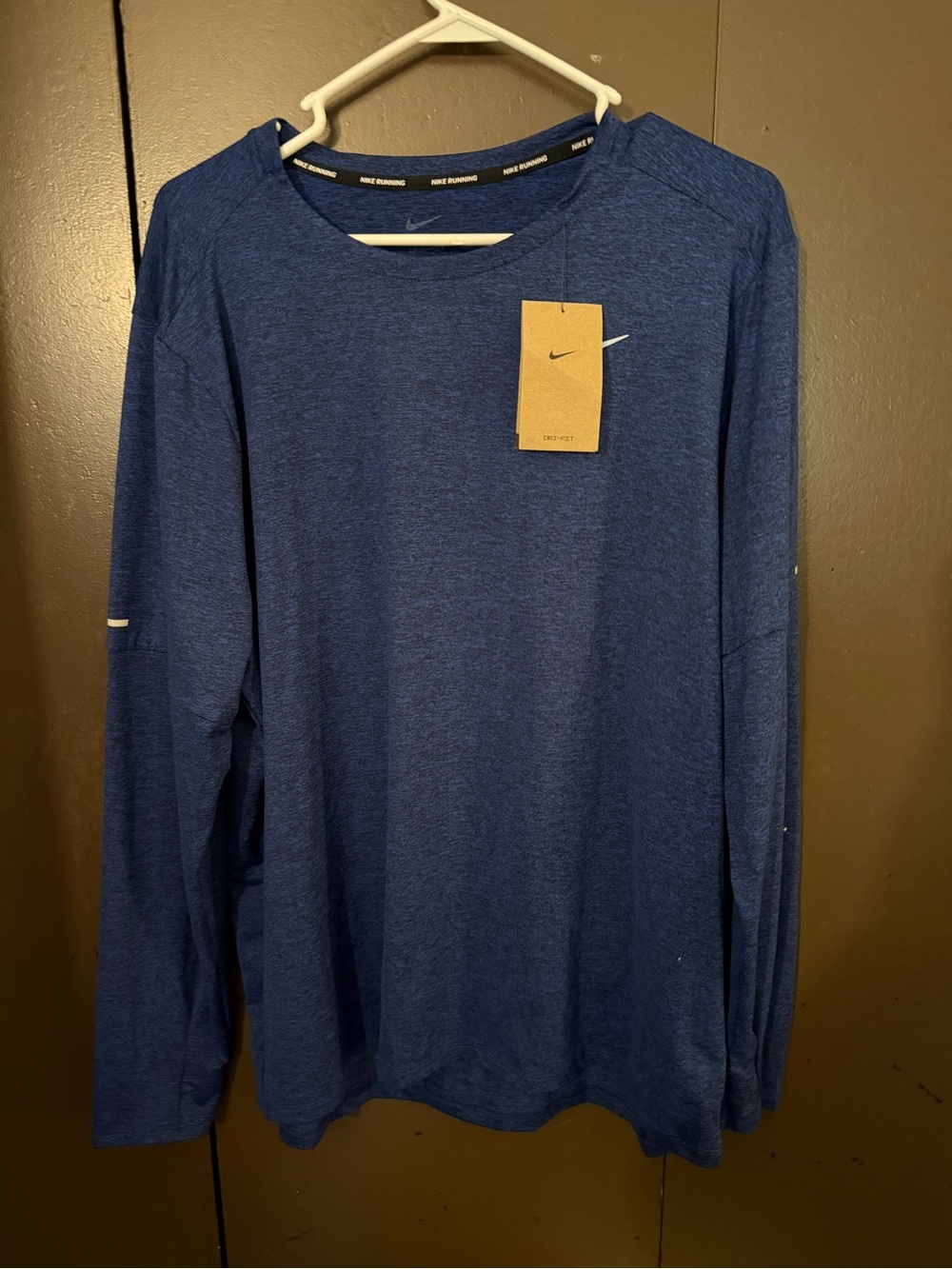 Nike Men’s Long-Sleeve Performance Shirt - Dark Blue